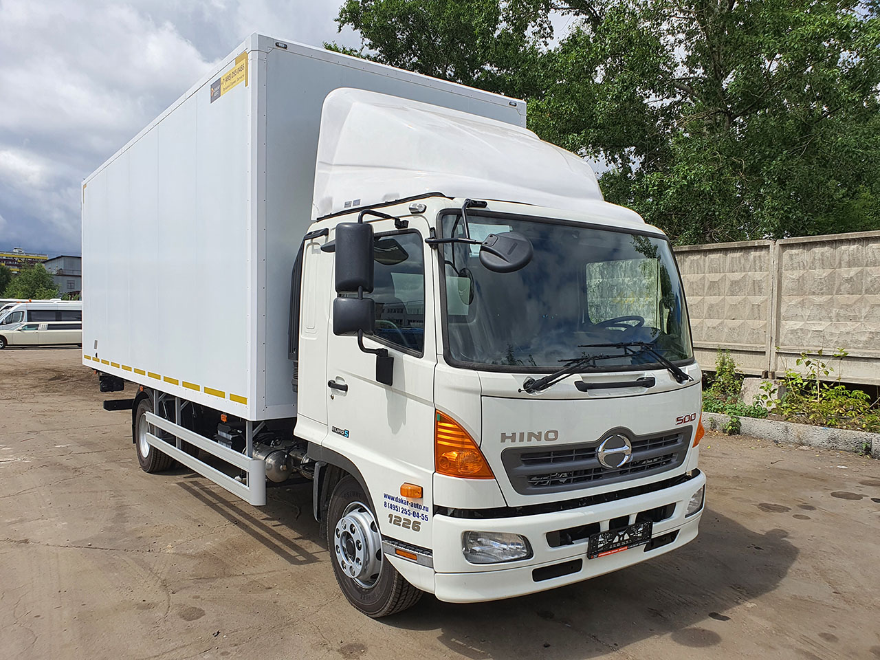 HINO 500 LUG (12т) ИЗОТЕРМИЧЕСКИЙ 6700×2600×2700мм